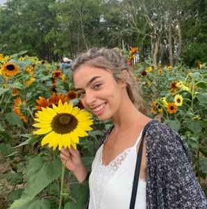 Meet your Posher, Rebecca